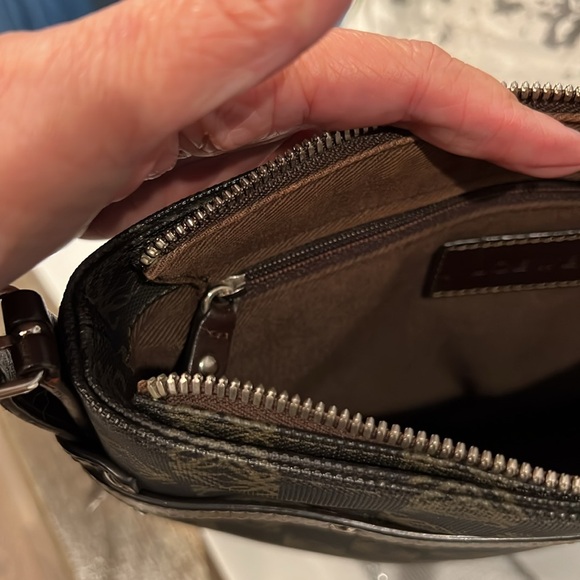 Authentic LOEWE Canvas Shoulder/Crossbody Bag - Picture 14 of 17